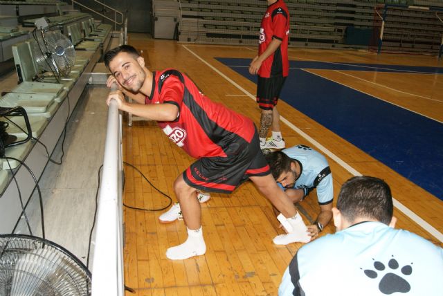 La plantilla se somete a los reconocimientos médicos en CardioSalus y test funcionales con el cuerpo técnico - 3, Foto 3