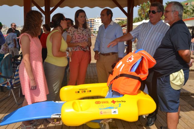 Fundación ONCE y Cruz Roja presentan kits para hacer más accesibles las playas - 1, Foto 1