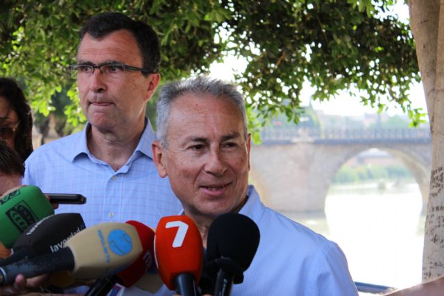 La recuperación ambiental del río Segura saca a la luz una inscripción en el Puente Viejo de Murcia que documenta sus 275 años de vida - 2, Foto 2