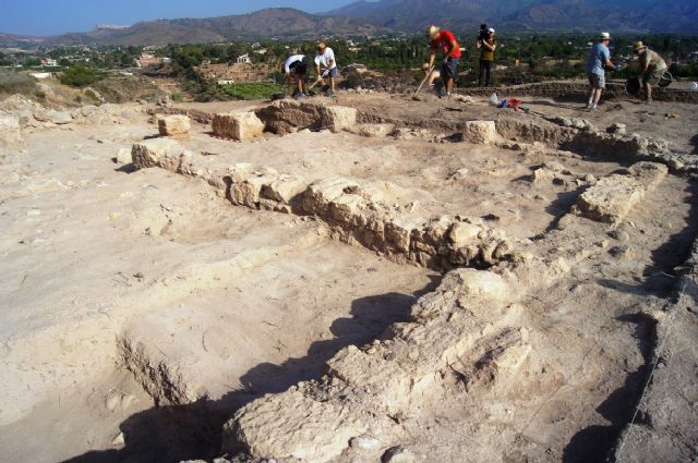 Murcia.com sponsors the II Golf archaeological work at the site of "The Cabezuelas", Foto 6