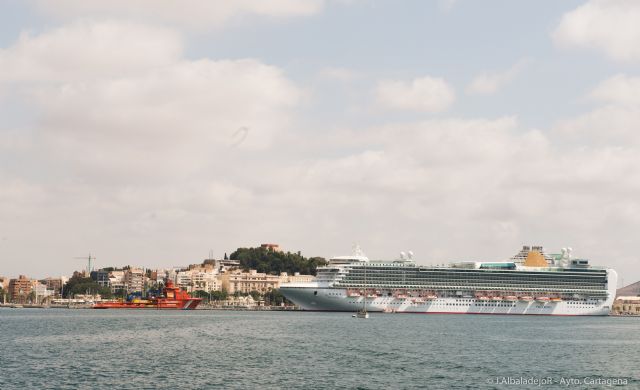 Más de tres mil turistas desembarcan en las calles de Cartagena - 4, Foto 4