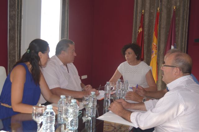 La Alcaldesa de Puerto Lumbreras y el Consejero de Fomento e Infraestructuras acuerdan nuevas actuaciones y proyectos para el municipio - 1, Foto 1
