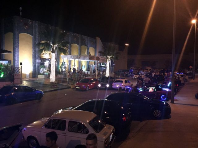 El tuning, los coches clásicos y la música electrónica se dan la mano en las Fiestas Patronales de Ceutí - 2, Foto 2