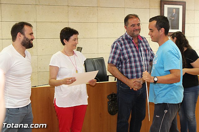 Una treintena de voluntarios han participado en el II Campo de Trabajo Arqueolgico en el Yacimiento de 