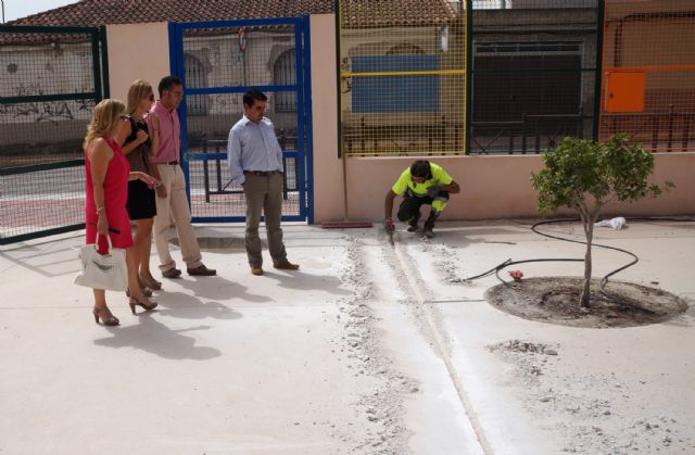 El Ayuntamiento torreño acomete trabajos de mejora en diversos colegios locales - 1, Foto 1
