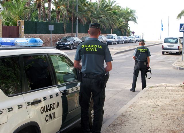 La Guardia Civil desmantela un grupo delictivo dedicado a robar en vehículos estacionados en Águilas - 4, Foto 4