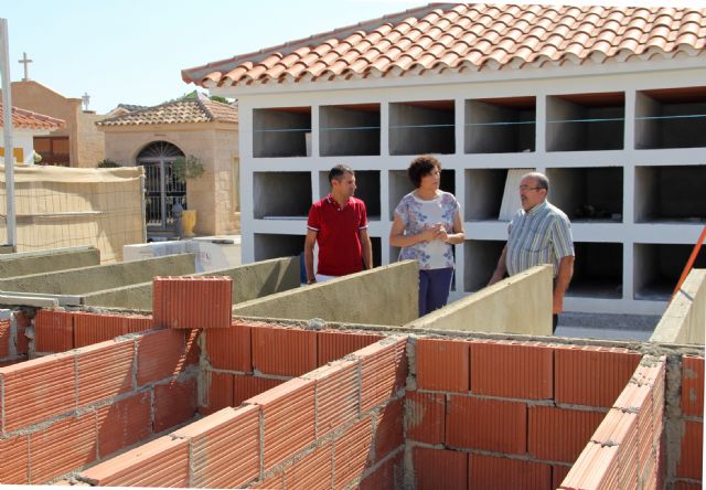 El Ayuntamiento realiza obras de mejora y construye nuevos nichos en el cementerio de Puerto Lumbreras - 1, Foto 1