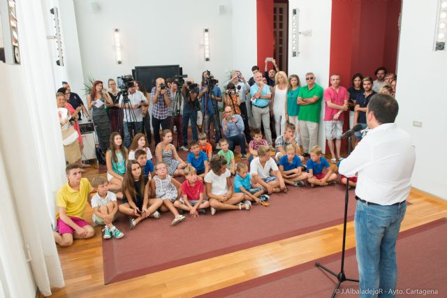 Una veintena de niños bielorrusos visitan el Palacio Consistorial - 5, Foto 5