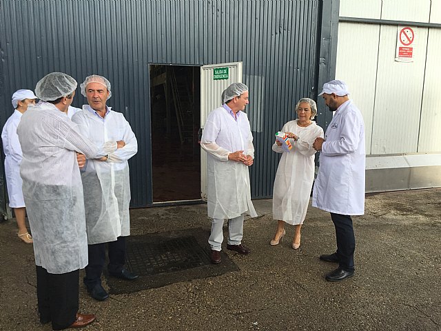 2.060 toneladas de melocotones, nectarinas y paraguayos se transforman en zumo para bancos de alimentos - 1, Foto 1