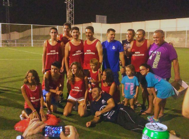 Las peñas locales recuerdan a Miguel Campillo jugando al fútbol en las Fiestas Patronales de Ceutí - 4, Foto 4
