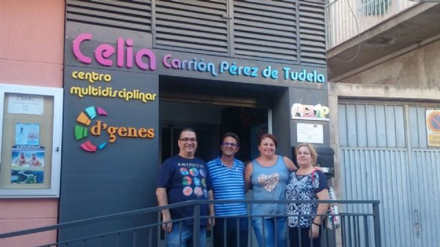 La asociación Sense Barreres de Petrer visita el Centro Multidisciplinar Celia Carrión Pérez de Tudela, Foto 1