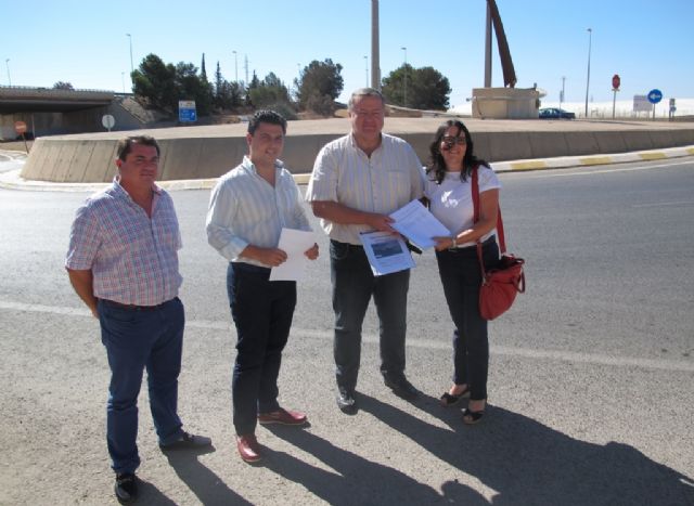 Fomento se compromete a mejorar la rotonda de Pozo Aledo - 1, Foto 1