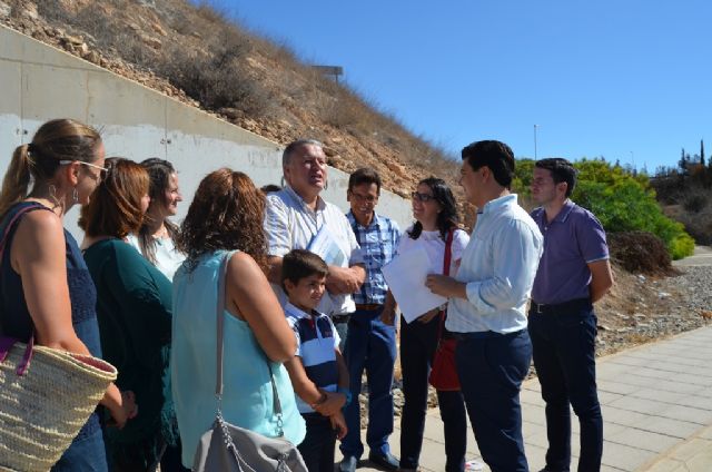 El consejero de Fomento e Infraestructuras se compromete en Pozo Aledo a dar una solución a la redonda de acceso a la pedanía - 1, Foto 1