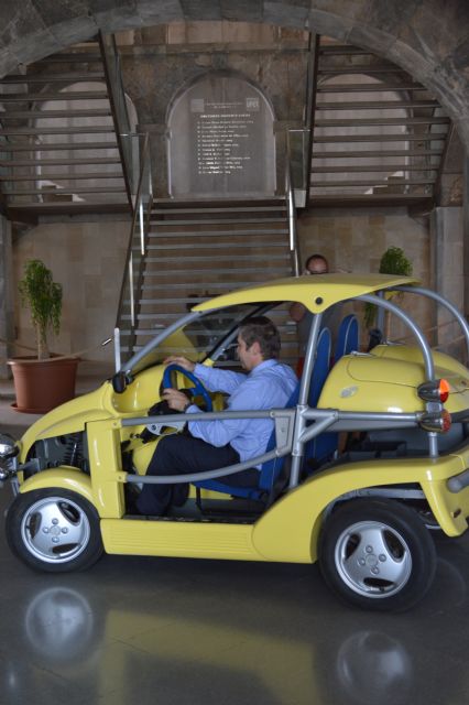 Alumnos del Máster en Ingeniería Industrial convertirán en eléctrico un buggy - 1, Foto 1