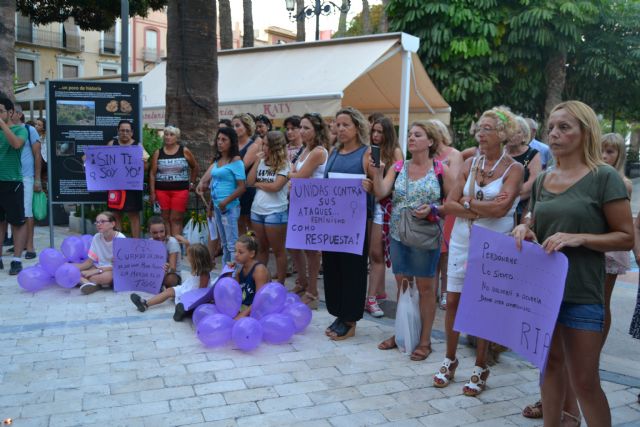 Águilas grita ¡Basta ya! contra la violencia de género - 1, Foto 1