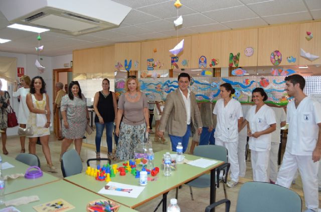 El alcalde traslada a la consejera de Familia e Igualdad las principales inquietudes municipales en materia de política social - 2, Foto 2