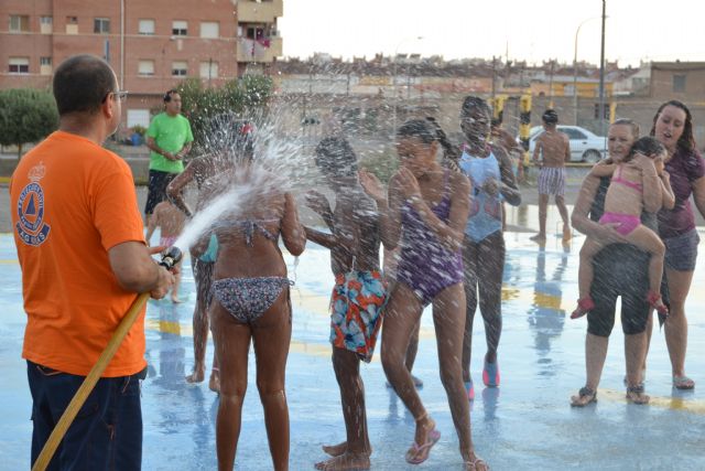 Los niños saharauis del Programa Vacaciones en Paz comparten una jornada de convivencia con los miembros de Protección Civil - 1, Foto 1