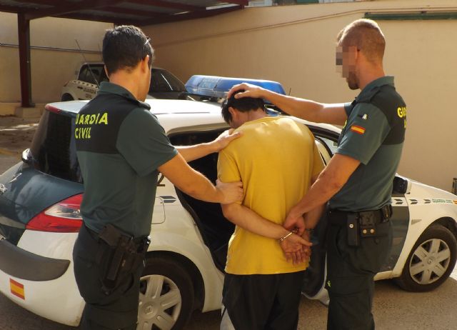 La Guardia Civil detiene al presunto autor de la sustracción de dinero recaudado para actividades benéficas - 2, Foto 2