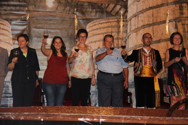 Jumilla brinda con su primer mosto de 2015 - 2, Foto 2