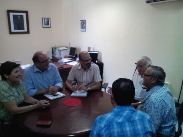Reunion de directivos de CEBAG con el alcalde de Aledo, Foto 2
