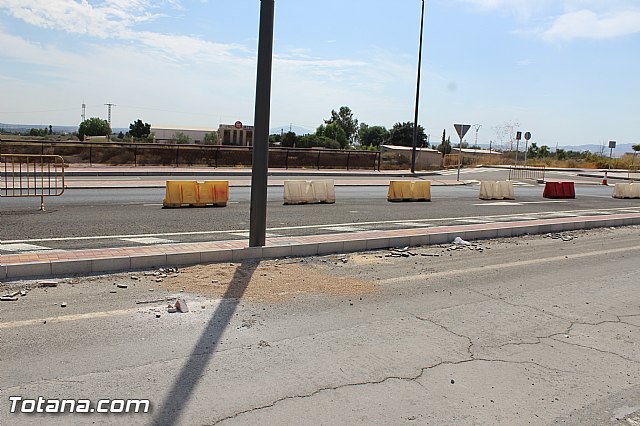 Se abre al trfico la interseccin de la rotonda de la Kabuki con la Avenida Rambla de La Santa - 22