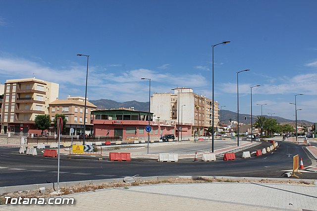 Se abre al trfico la interseccin de la rotonda de la Kabuki con la Avenida Rambla de La Santa - 29