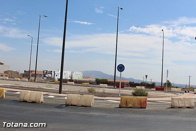 Se abre al trfico la interseccin de la rotonda de la Kabuki con la Avenida Rambla de La Santa - 32