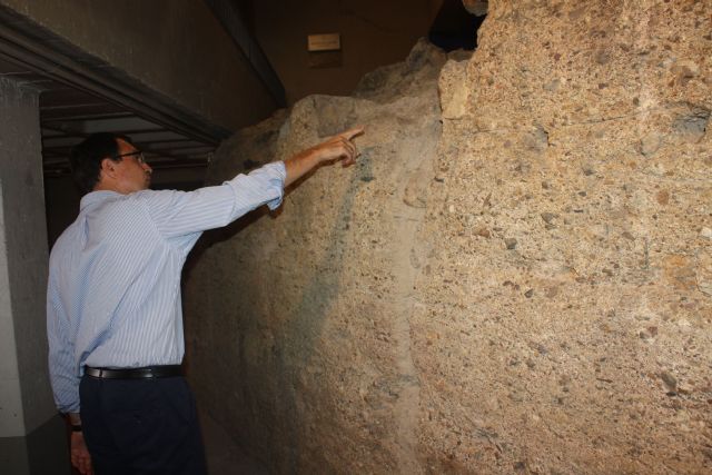 La muralla del aparcamiento de La Glorieta recupera su esplendor - 1, Foto 1