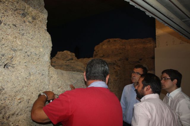 La muralla del aparcamiento de La Glorieta recupera su esplendor - 2, Foto 2