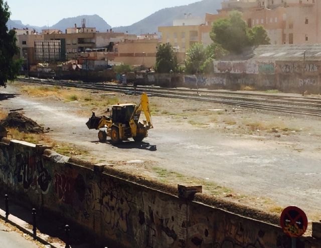 Ahora Murcia denuncia el trabajo de maquinaria pesada para la llegada del AVE a Murcia - 1, Foto 1