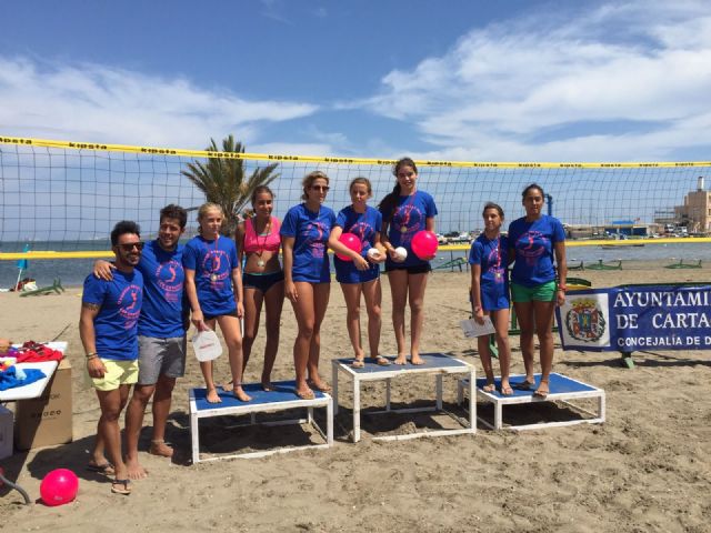 Alta participación femenina en el Campeonato de Voley Playa de Los Urrutias - 1, Foto 1