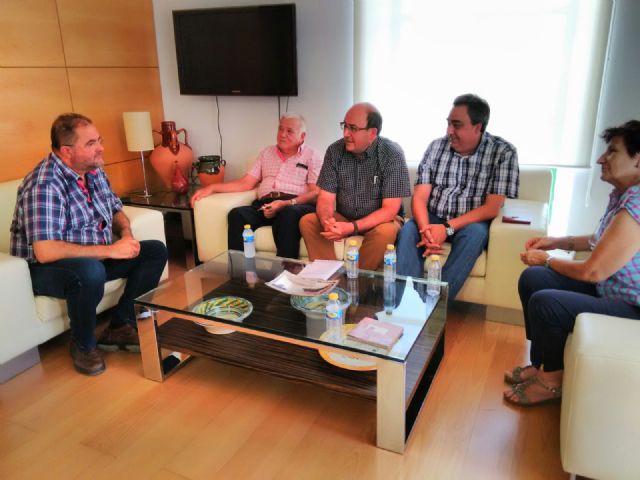 CEBAG mantiene una reunion con el alcalde y varios miembros del equipo de gobierno de Totana - 1, Foto 1