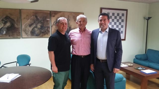 El Alcalde de Alcantarilla y el Director General de Deportes analizan las posibilidades de colaboración para el desarrollo de la actividad física y el deporte en nuestro municipio - 1, Foto 1
