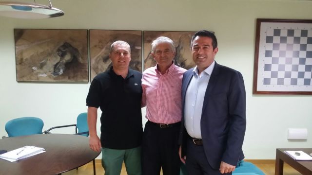 El Alcalde de Alcantarilla y el Director General de Deportes analizan las posibilidades de colaboración para el desarrollo de la actividad física y el deporte en nuestro municipio - 2, Foto 2