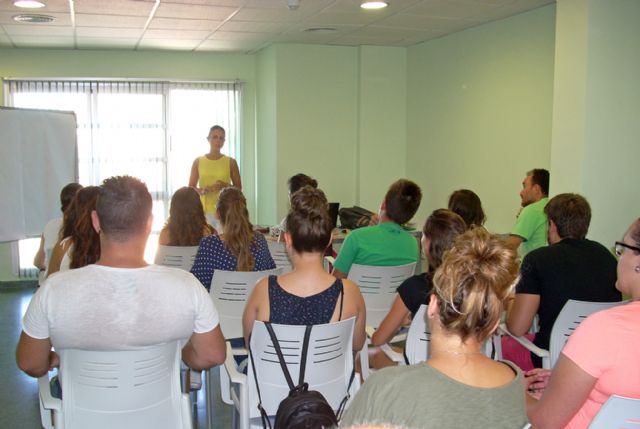 Jóvenes lumbrerenses se forman como técnicos en actividades de ocio, tiempo libre y conducción turística en la naturaleza - 2, Foto 2