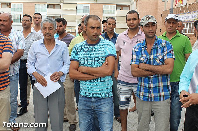 Minuto de silencio y lectura de manifiesto - 20