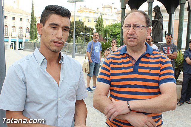 Minuto de silencio y lectura de manifiesto - 18