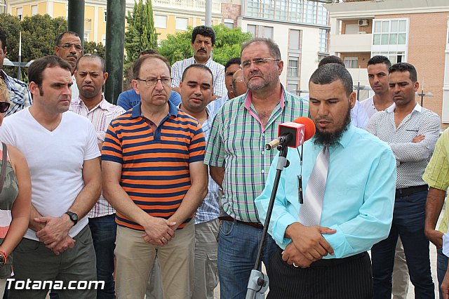 Minuto de silencio y lectura de manifiesto - 22