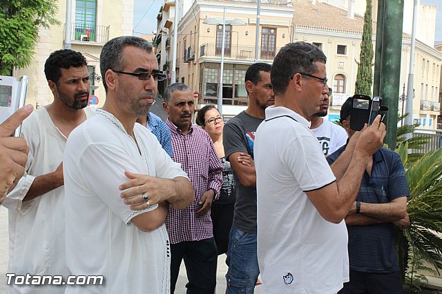 Minuto de silencio y lectura de manifiesto - 26