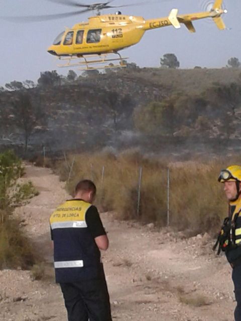 Estabilizado un incendio de 5,4 hectáreas forestales en la pedanía lorquina Zarcilla de Ramos - 2, Foto 2