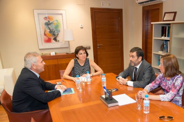 La consejera se compromete a clarificar en breve el futuro del Hospital del Rosell - 2, Foto 2