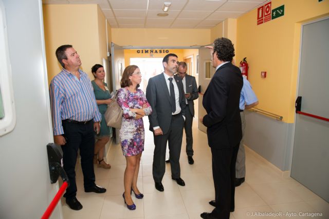 López destaca la labor social de los que cuidan a personas mayores - 2, Foto 2