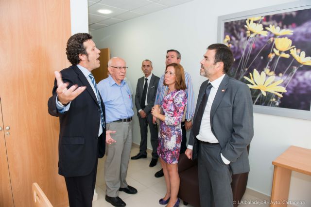 López destaca la labor social de los que cuidan a personas mayores - 3, Foto 3