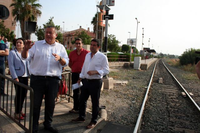 Bernabé afirma que la llegada de la Alta Velocidad a Murcia y su extensión a Lorca es la solución a las vías del tren en Alcantarilla - 2, Foto 2