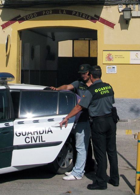 La Guardia Civil detiene al presunto autor de la sustracción de la pensión a un anciano - 5, Foto 5