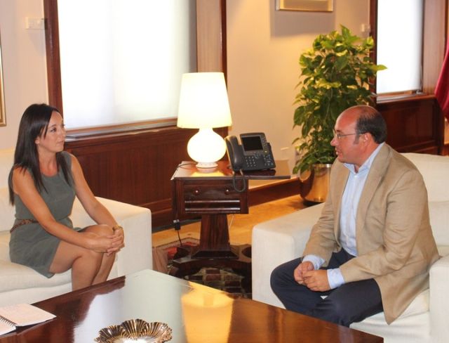 Primera reunión de trabajo de la Alcaldesa con el Presidente de la Comunidad - 1, Foto 1