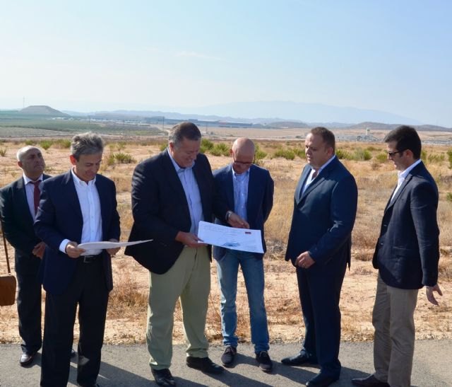 Las obras de la nueva rotonda que dará acceso al centro logístico de Consum en Las Torres de Cotillas comenzarán a principios de 2016 - 1, Foto 1