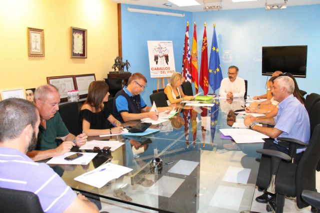 La Comisión de Escolarización resuelve incidencias pendientes y planifica la distribución del alumnado para el curso 2015/2016 - 1, Foto 1