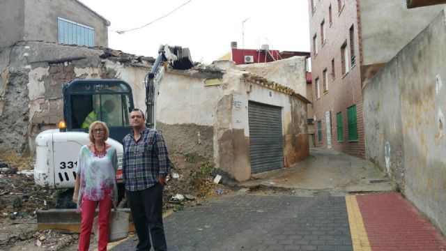 El Ayuntamiento de Lorca elimina el estrechamiento de la Travesía Capachas para garantizar el acceso de vehículos de emergencia - 1, Foto 1
