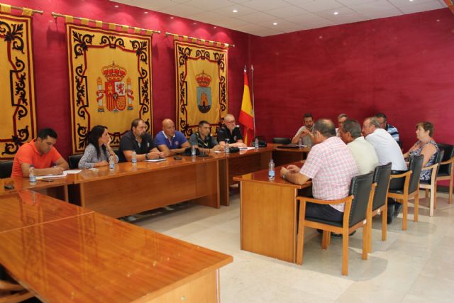 La Alcaldesa y el Concejal de Agricultura se reúnen con agentes de Seguridad - 1, Foto 1
